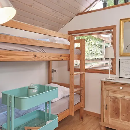 Cozy And Well-appointed Annex Close To The